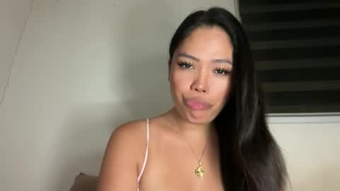 Snapshot of hotmermaidts chatting on 11.10.25 Eva online show from 11.10.25