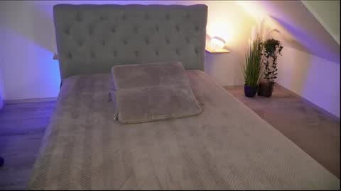 Snapshot of hotmilfbitch chatting on 06.13.26 hotmilfbitch online show from 06.13.26