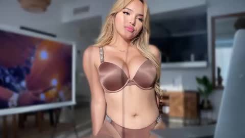 Jessica Ortega online show from 01.17.25