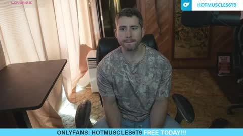 Snapshot of hotmuscles6t9 chatting on 04.17.26 hotmuscles6t9 online show from 04.17.26