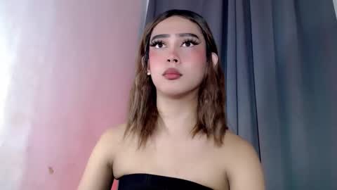 Snapshot of hotnaughty_beatrice chatting on 11.01.25 HOT BEATRICE online show from 11.01.25