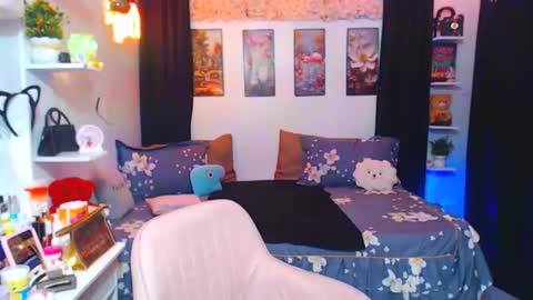 Snapshot of hotpinay_mira chatting on 11.15.25 hotpinay_mira online show from 11.15.25