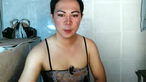 Snapshot of hott_summerr chatting on 05.17.26 Alex Summer online show from 05.17.26