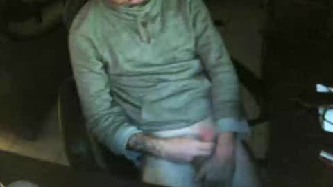 Snapshot of hottattoo91 chatting on 11.01.25 hottattoo91 online show from 11.01.25