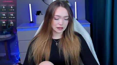 Snapshot of hottease_pvt chatting on 10.18.25 hello Im Eva online show from 10.18.25