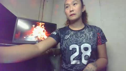 Snapshot of hottestkera69 chatting on 11.05.25 kera online show from 11.05.25