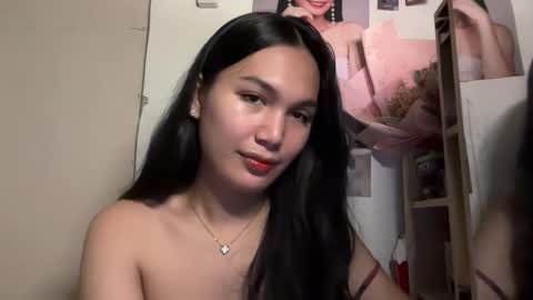 Snapshot of hottie_amari chatting on 04.12.26 Amari online show from 04.12.26