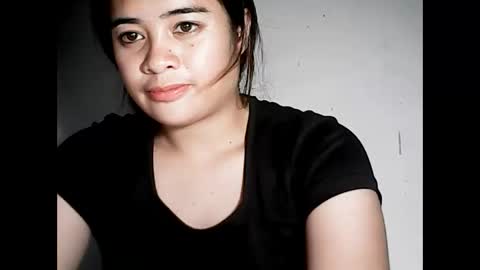 Snapshot of hottie_asianbabe chatting on 12.16.25 Leen online show from 12.16.25