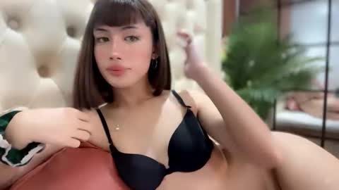 Snapshot of hottie_carlinexx chatting on 12.16.25 hottie_carlinexx online show from 12.16.25