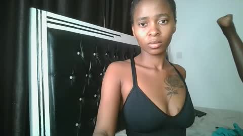 hottie_mistie online show from 04.28.26