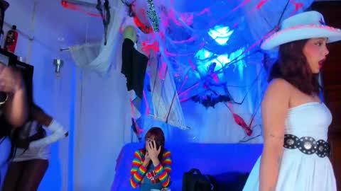 hotties_kittens18 online show from 10.31.25