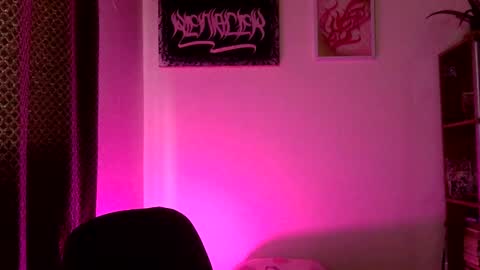 Tat  online show from 02.14.25