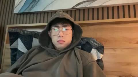 Snapshot of hottiewithabody101 chatting on 10.23.25 hottiewithabody101 online show from 10.23.25