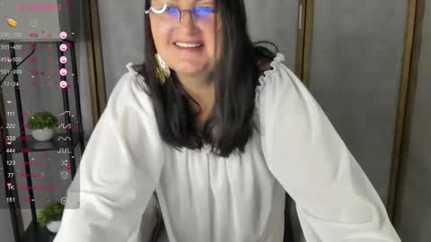 Anna online show from 11.22.25