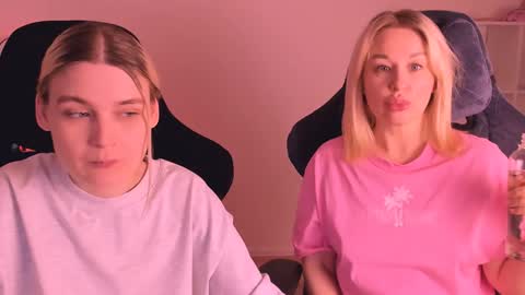 Nessie and Jessie online show from 01.03.25