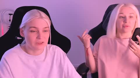 Nessie and Jessie online show from 01.27.25