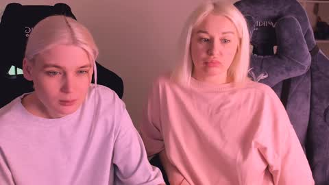 Nessie and Jessie online show from 01.27.25