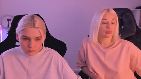 Nessie and Jessie online show from 02.03.25