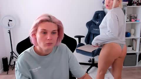 Nessie and Jessie online show from 10.11.25