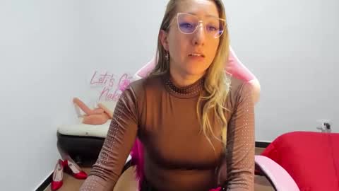 hottychrystal online show from 12.03.25