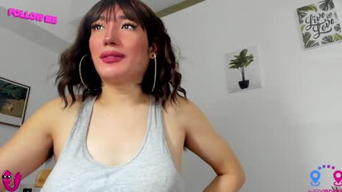 Snapshot of hottycrishinaxx chatting on 12.07.24 crishinahotty online show from 12.07.24