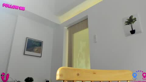 Snapshot of hottycrishinaxx chatting on 01.18.25 crishinahotty online show from 01.18.25