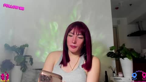 Snapshot of hottycrishinaxx chatting on 02.13.25 crishinahotty online show from 02.13.25