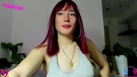 Snapshot of hottycrishinaxx chatting on 02.19.25 crishinahotty online show from 02.19.25