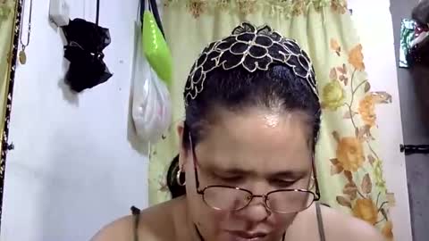 Snapshot of hottycrissy4u chatting on 06.11.26 hottycrissy4u online show from 06.11.26