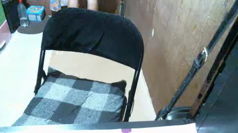 Snapshot of hotwildts chatting on 12.17.24 FRANCINE online show from 12.17.24