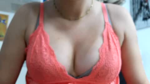 Hotwixx online show from 07.12.26