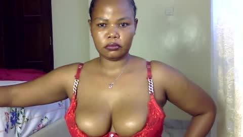 hotysquiter433224 online show from 11.18.25