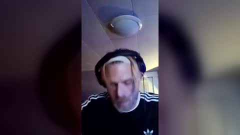 SeanPatrick online show from 08.05.26