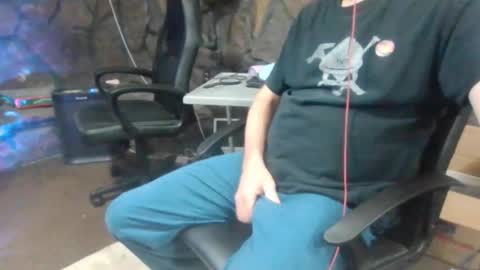 Snapshot of houstonbored chatting on 11.03.25 houstonbored online show from 11.03.25