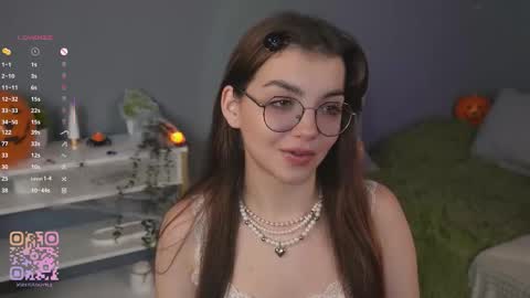 Snapshot of huba_booba chatting on 10.23.25 Diane online show from 10.23.25