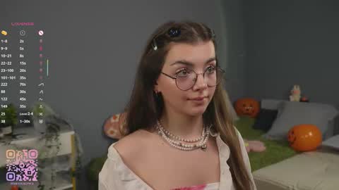 Snapshot of huba_booba chatting on 10.29.25 Diane online show from 10.29.25