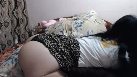 Snapshot of hugeassdevil chatting on 11.28.25 hugeassdevil online show from 11.28.25