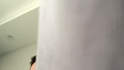 Snapshot of hugeaussiedong84 chatting on 10.25.25 hugeaussiedong84 online show from 10.25.25