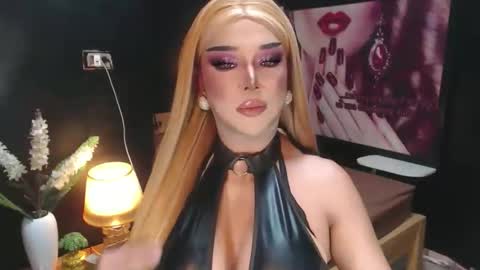 Christine online show from 04.05.26