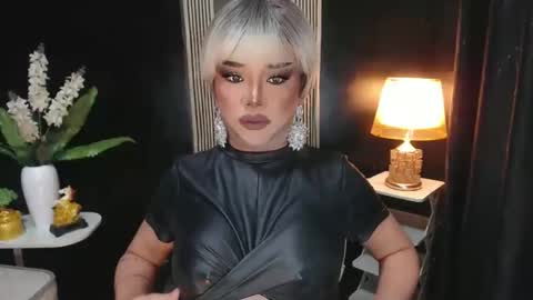 Christine online show from 04.27.26