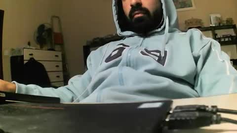 hugeveiny online show from 11.28.25