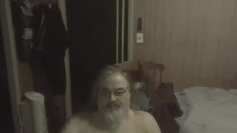 Snapshot of huggybear566 chatting on 02.17.26 lonely huggy bear online show from 02.17.26