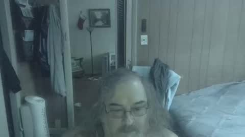 lonely huggy bear online show from 03.21.26