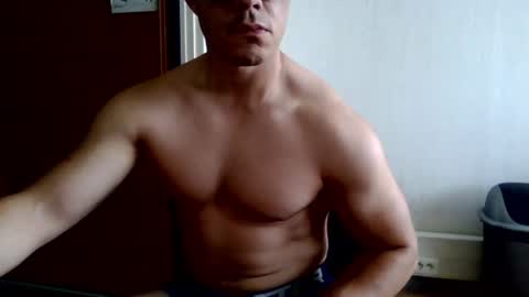 Snapshot of hughjaegg chatting on 06.10.26 hughjaegg online show from 06.10.26
