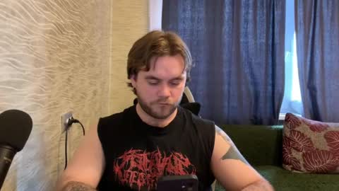 Snapshot of hugo__brad chatting on 04.25.26 Hugo online show from 04.25.26