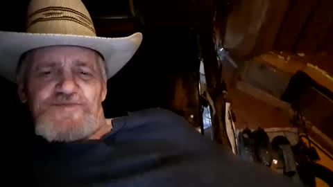 Snapshot of hung34u chatting on 01.21.25 hung34u online show from 01.21.25