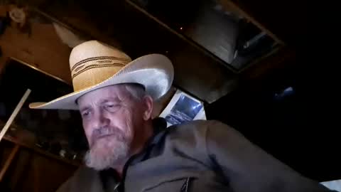 Snapshot of hung34u chatting on 02.28.25 hung34u online show from 02.28.25