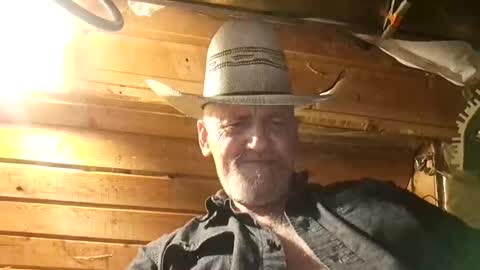 Snapshot of hung34u chatting on 09.27.25 hung34u online show from 09.27.25