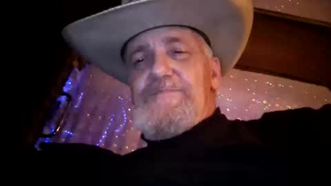 Snapshot of hung34u chatting on 10.19.25 hung34u online show from 10.19.25