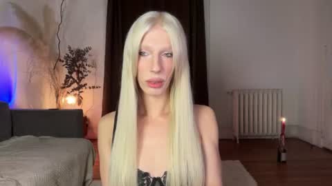 Alice help me reach 100 likes  online show from 06.15.26